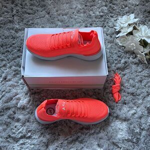 APL Women’s Techloom Breeze in Laser Red/ White Size 8.5